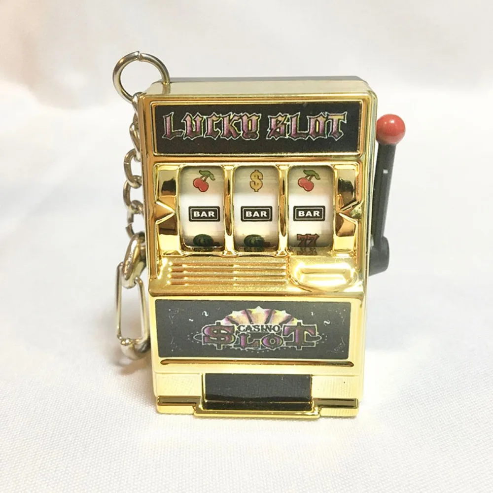 Simple Fashion Trend Keychain  - đánh giá và giá Retro Gaming Keychain