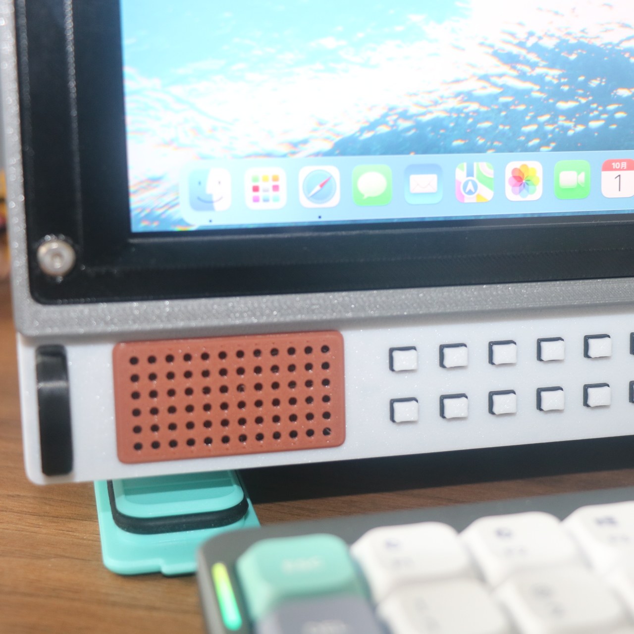 Table retro monitor CRT replic - đánh giá và giá Retro Gaming Monitor