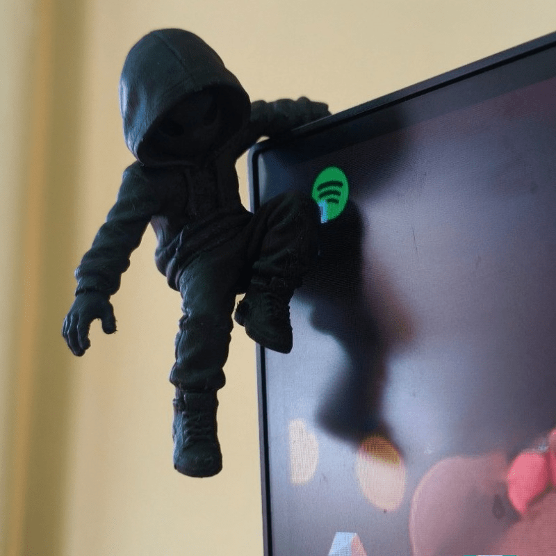 Climb Hoodie Alien Mini Statue - đánh giá và giá Retro Gaming Monitor